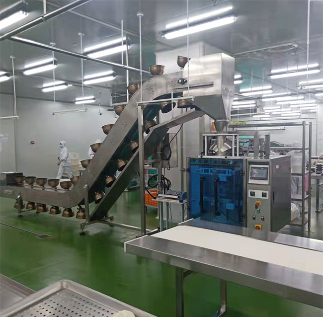 固液混合預(yù)制菜包裝機,中央廚房預(yù)制菜包裝機展示