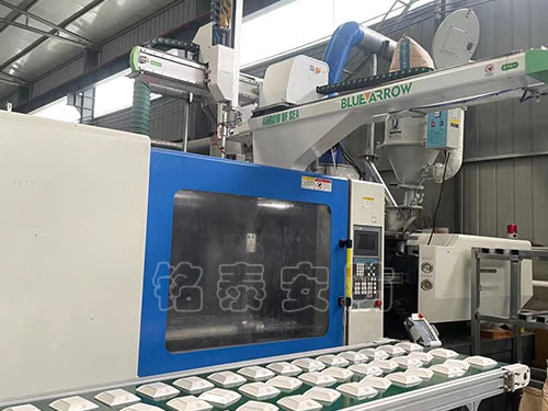 �}(c��ng)��(ch��)չʾ