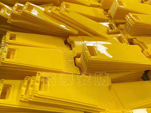 �}(c��ng)��(ch��)չʾ