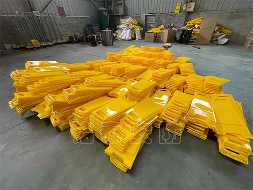 �}(c��ng)��(ch��)չʾ