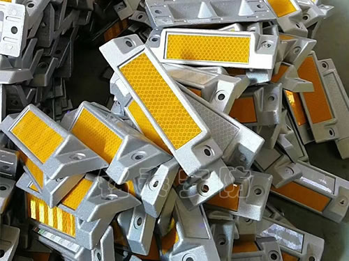 �}(c��ng)��(ch��)չʾ