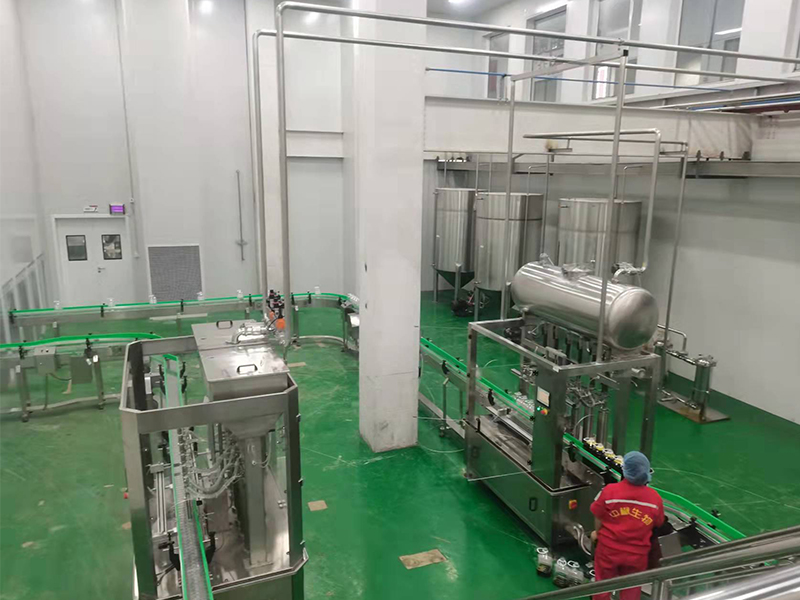 大型食用油灌裝機(jī)、全套液體灌裝機(jī)